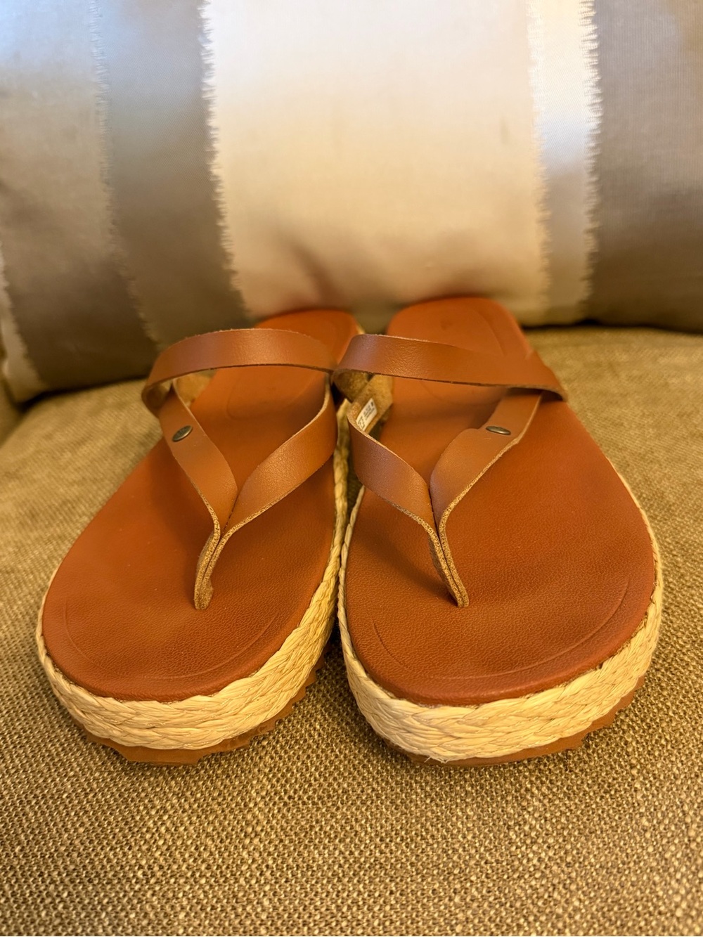 REEF Vista Carmen Comfort Flip-Flops - Picture 2 of 8